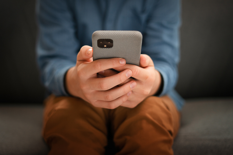 Lei garante proteção de crianças e adolescentes no ambiente digital