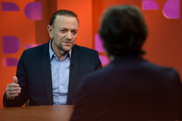 Edinho Silva: “O Brasil não é quintal dos Estados Unidos”