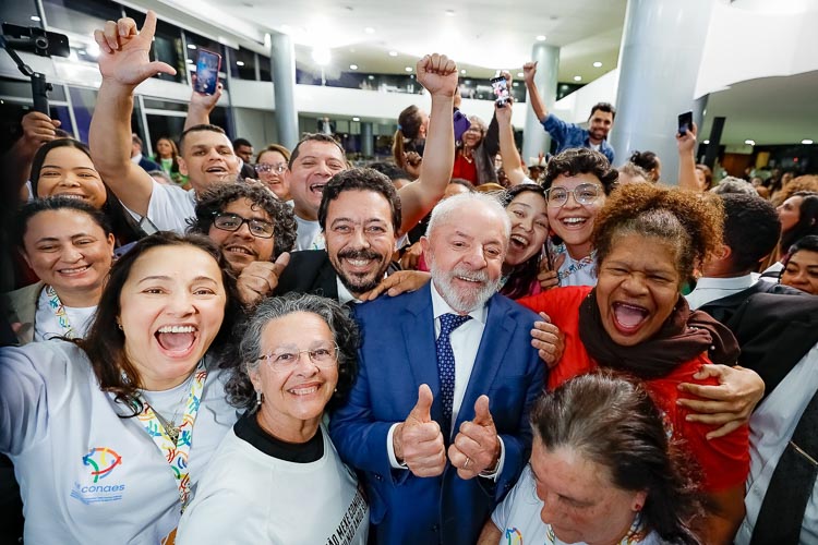 Lula e a retomada da economia solidária: o povo no centro do desenvolvimento