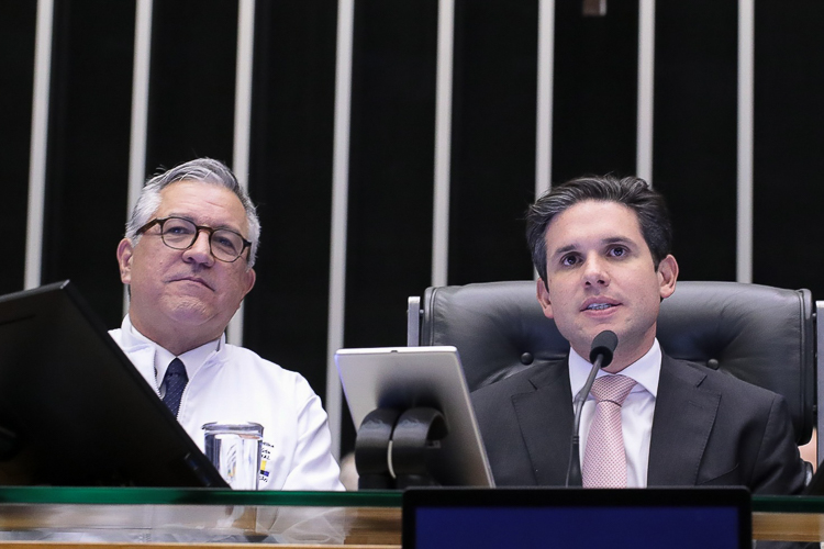 Câmara aprova programa do Governo Lula para acelerar o atendimento no SUS