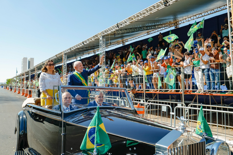 Desfile de 7 de Setembro realça soberania do Brasil nos 203 anos da independência
