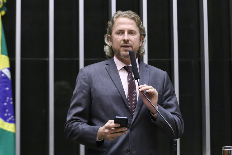 Soberania digital brasileira está sob ameaça, por Zeca Dirceu