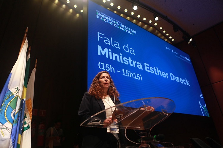 Esther Dweck diz que empresas públicas devem ser alavancas da transição energética