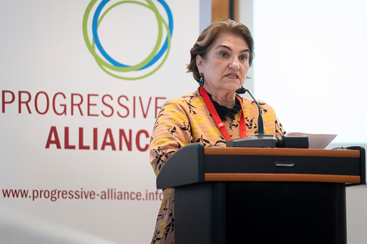 Conferência internacional: Márcia Lopes apresenta ações do governo Lula para mulheres