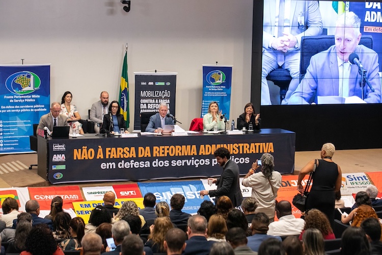 PT rechaça Reforma Administrativa e defende valorização do serviço público