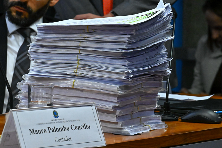 Deputados do PT contestam versão de contador da “Máfia do INSS”