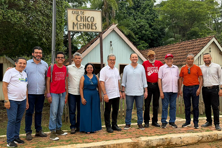 No Acre, Edinho exalta luta de Chico Mendes e participa de plenária do PT