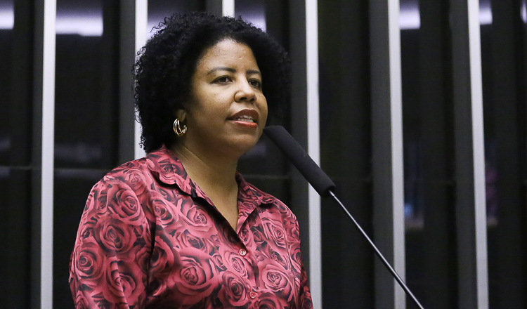 Câmara aprova 20 dias para licença-paternidade