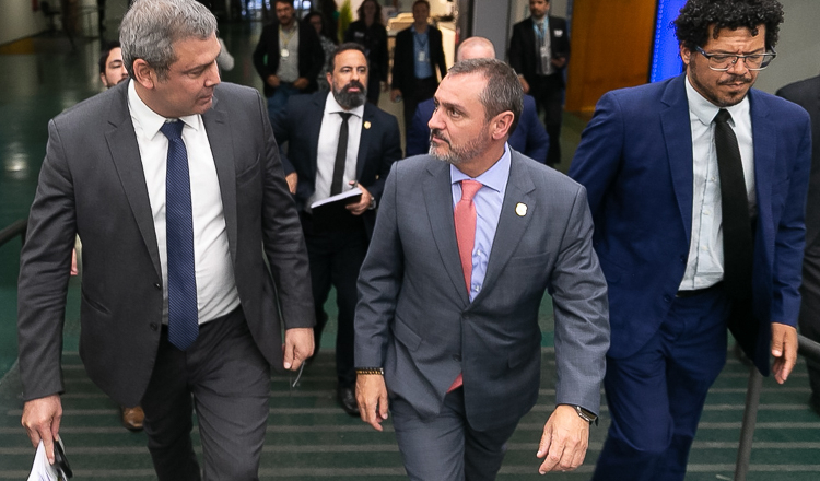 Nova versão de PL Antifacção enfraquece Polícia Federal, alerta PT