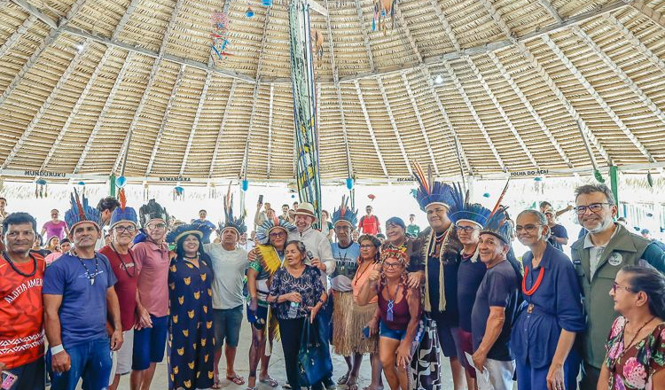 Em agenda pré-COP30, Lula visita Aldeia Vista Alegre do Capixauã