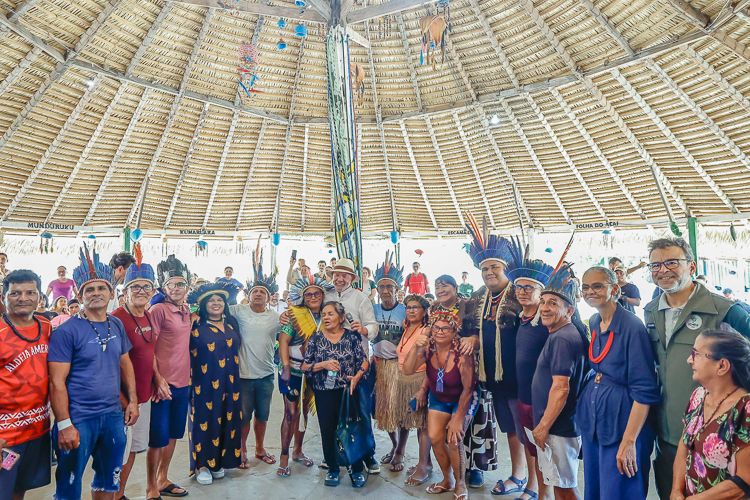 Em agenda pré-COP30, Lula visita Aldeia Vista Alegre do Capixauã