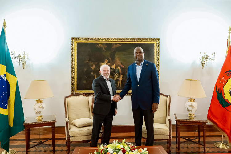 Lula firma novos acordos de cooperação com Moçambique