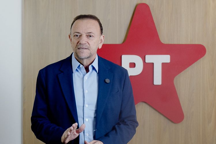 Edinho Silva: “O Brasil não precisa de um CEO, precisa de um líder comprometido com o povo”