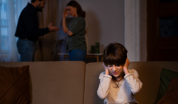 Com votos do PT, CCJ aprova fim da Lei de Alienação Parental
