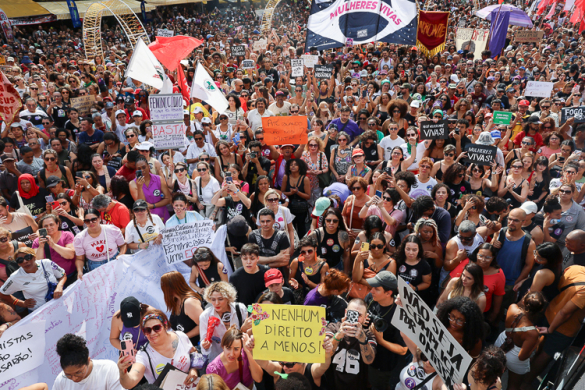 Nas ruas, mulheres exigem fim de mortes e criminalização da misoginia