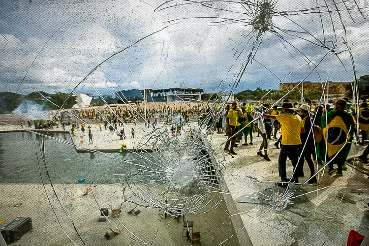 O casuísmo e a inconstitucionalidade do projeto que reduz a pena dos golpistas