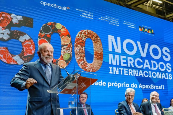 Lula diz que ‘as coisas estão dando certo’ e Brasil voltou a ter credibilidade