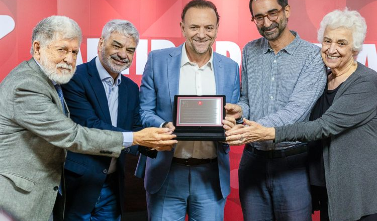 Núcleo Marco Aurélio Garcia vai orientar PT na disputa global com extrema direita