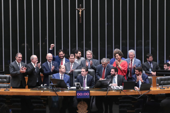 Reforma tributária é concluída com novo modelo de isenção para medicamentos