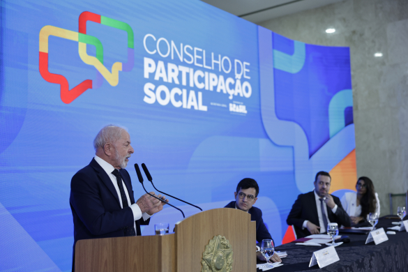 Lula:  ‘Pela 1º vez tem um presidente preso por tentativa de golpe, e com ele 4 generais’