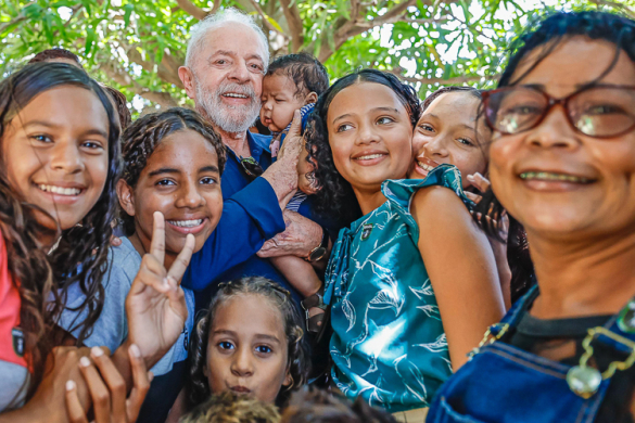 Com Lula, políticas públicas para as mulheres são ampliadas e ganham força