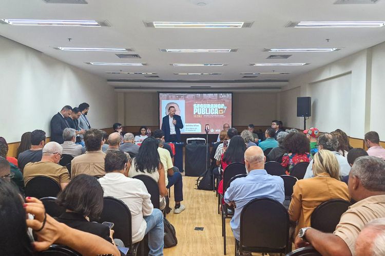 PT debate no RJ legado e futuro da segurança cidadã no Brasil