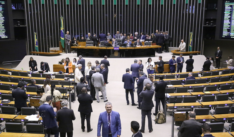 Com apoio do PT, Congresso aprova diretrizes do Orçamento 2026