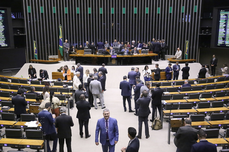 Com apoio do PT, Congresso aprova diretrizes do Orçamento 2026
