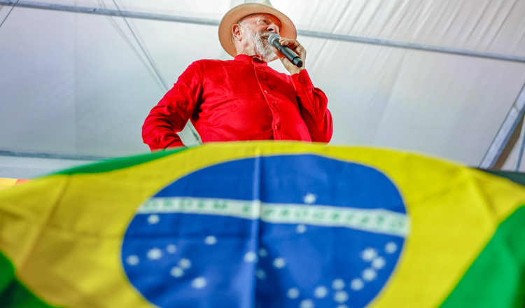 ‘A gente não aceita mais voltar a ser colônia. Não queremos mais Guerra Fria’, diz Lula