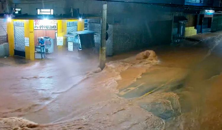 Lula mobiliza governo federal para apoiar famílias da Zona da Mata mineira