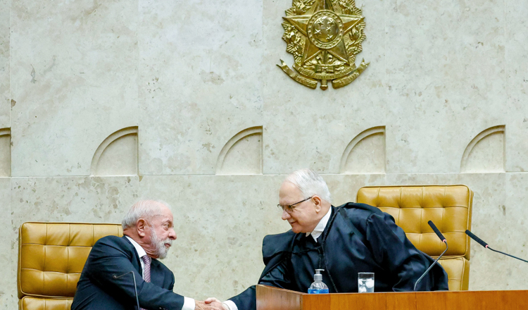 Lula afirma que Brasil é maior que golpistas e lista ameaças digitais sobre eleição