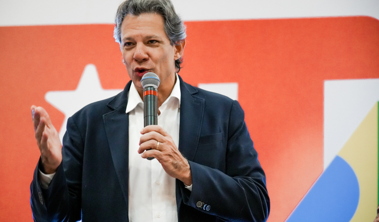 Haddad: Lula colocou dedo na ferida da tributação justa e tema é decisivo