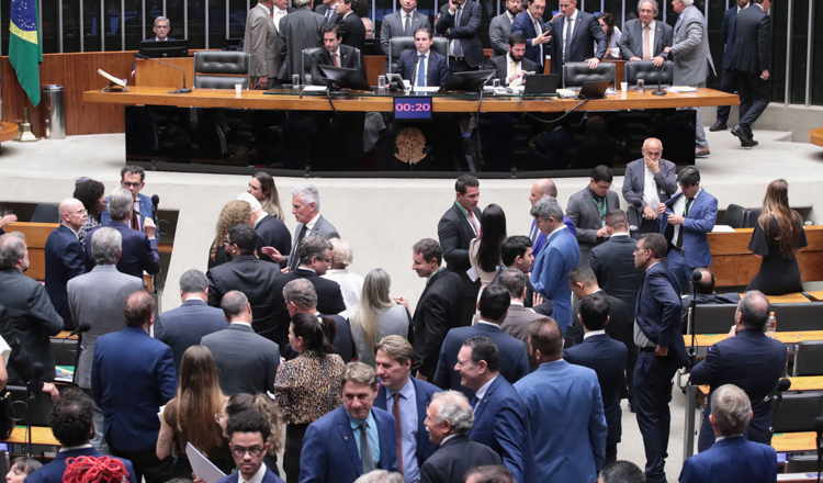 PT reage à blindagem das bets na Câmara em PL Antifacção