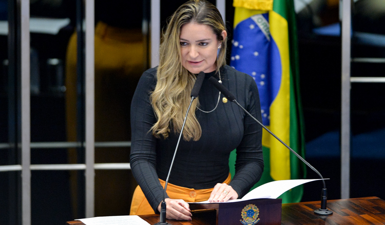 Congresso aprova, em um dia, pacotaço de projetos em defesa das mulheres