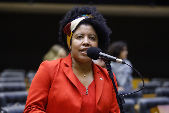 A extrema direita fala mal das mulheres, mas quer os votos delas