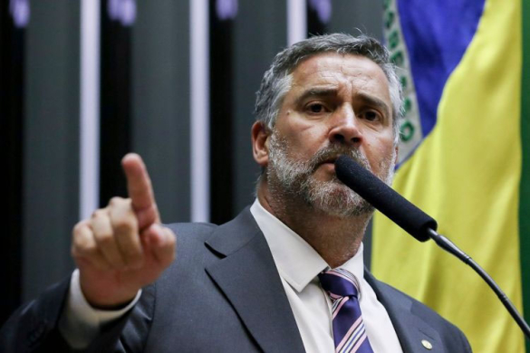 Deputado associa prisão de Vorcaro a governo Bolsonaro e quer apuração do “BolsoMaster”
