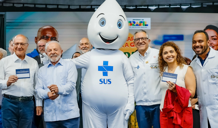 Brasil inicia campanha de vacinação contra a gripe neste sábado