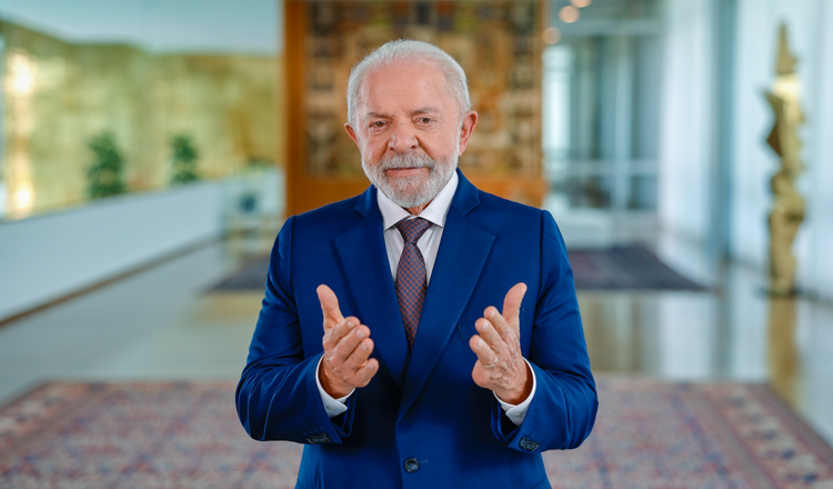 ‘Acabar com a jornada 6×1 é uma pauta da mulher brasileira’