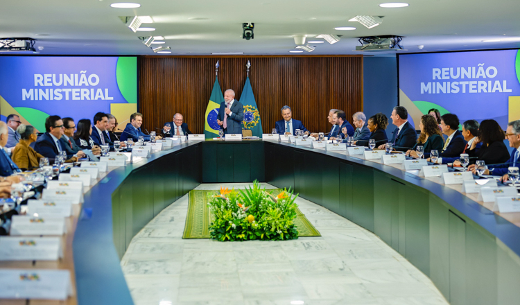 ‘Hoje o país está montado para funcionar’, afirma Lula