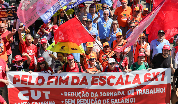 Marcha da Classe Trabalhadora pede ao Congresso fim da escala 6×1