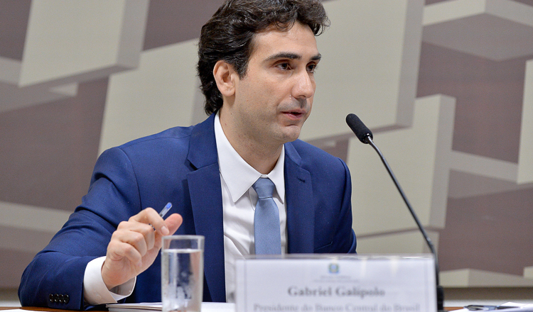 ‘Doa a quem doer’: Lula apoiou investigação do Banco Master, diz Galípolo