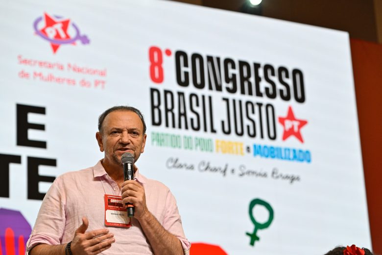 ‘Reeleição de Lula é o único caminho para que a democracia vença o fascismo’