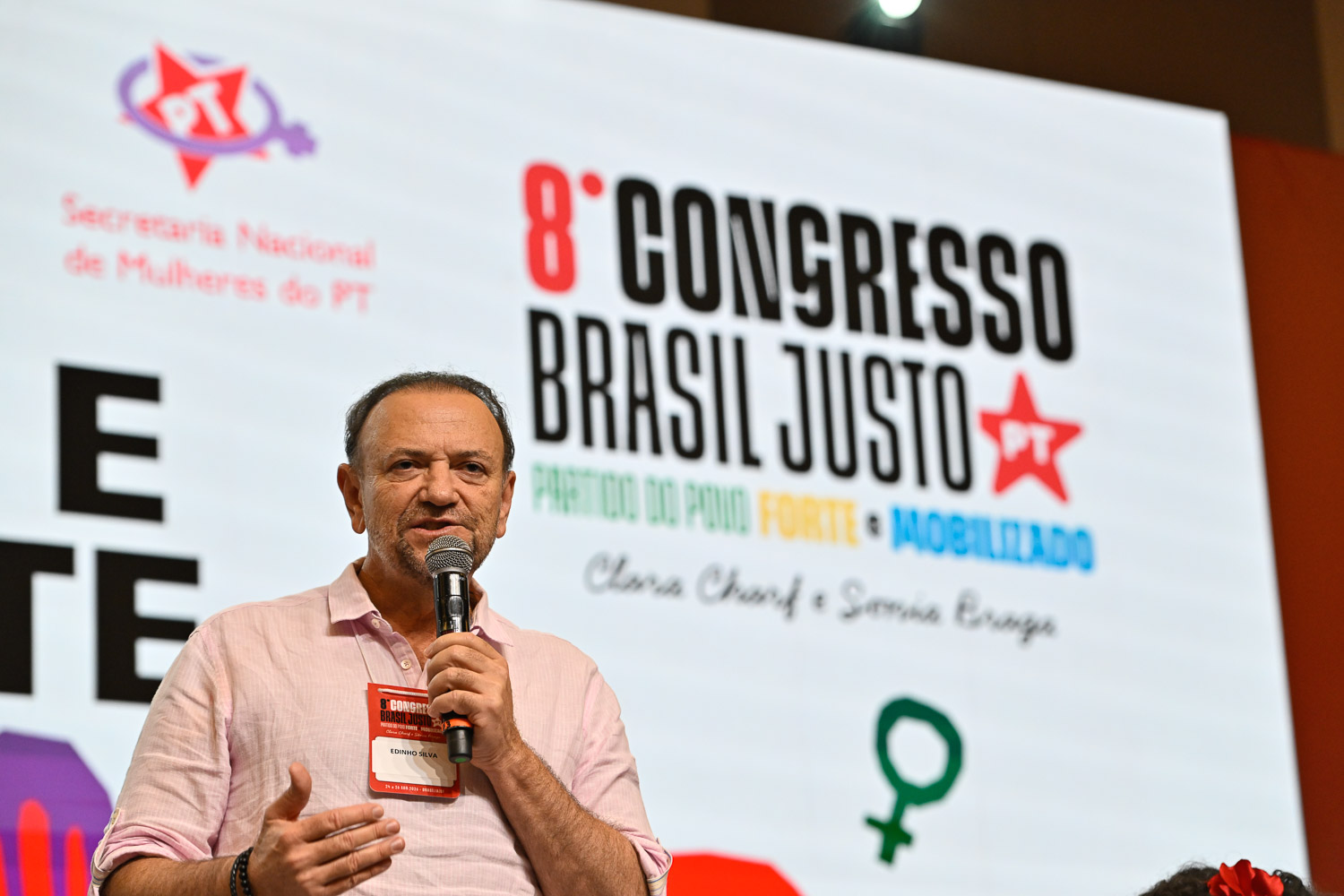 ‘Reeleição de Lula é o único caminho para que a democracia vença o fascismo’