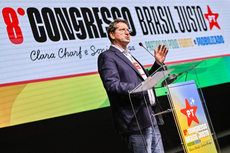 PT afina discurso, define prioridades e reforça união em 8º Congresso Nacional