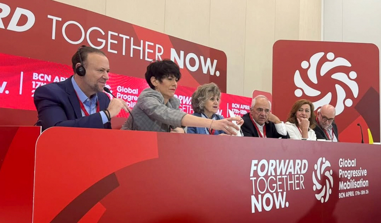 Crise da democracia exige reformas estruturais, defende presidente do PT