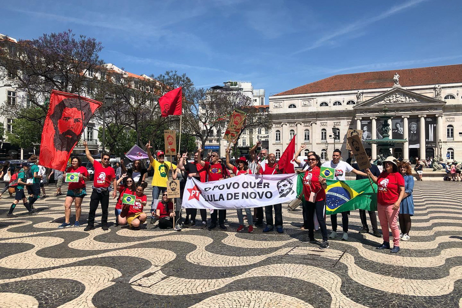Núcleos do PT no exterior ganham centralidade em cenário polarizado