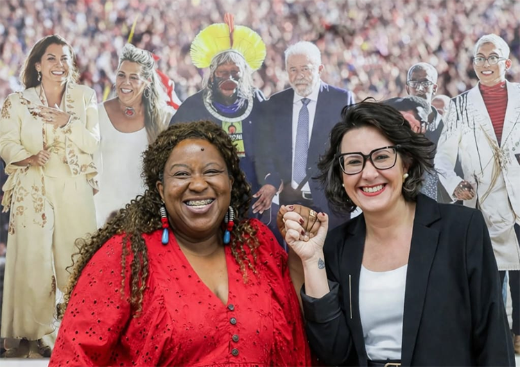 Obrigado, Ministra Macaé ! Seja bem-vinda, Ministra Janine !