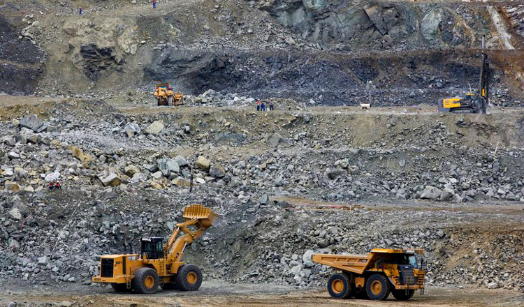 Lula: ‘Essa gente vai vender o Brasil e nós não podemos permitir’