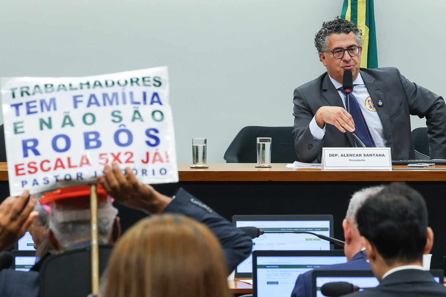 Fim da escala 6×1: ‘Missão é garantir mais direitos aos trabalhadores’