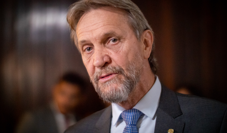 Bancada do PT protocola projeto para dar fim às ‘bets’ no Brasil